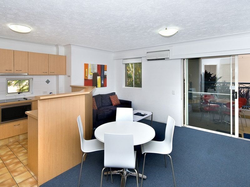 6/21 Peerless Avenue, Mermaid Beach QLD 4218