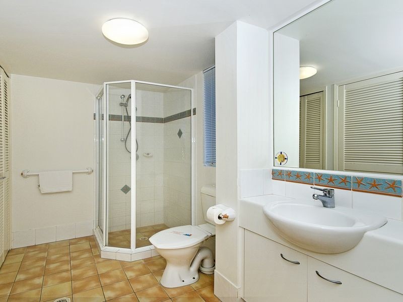 6/21 Peerless Avenue, Mermaid Beach QLD 4218