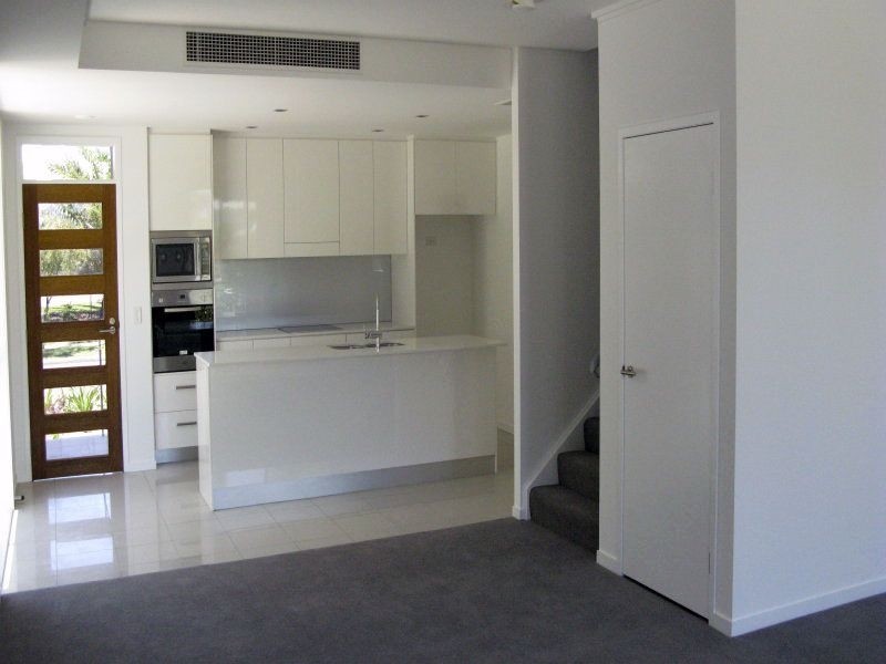 1 Gaven Crescent, Mermaid Beach QLD 4218