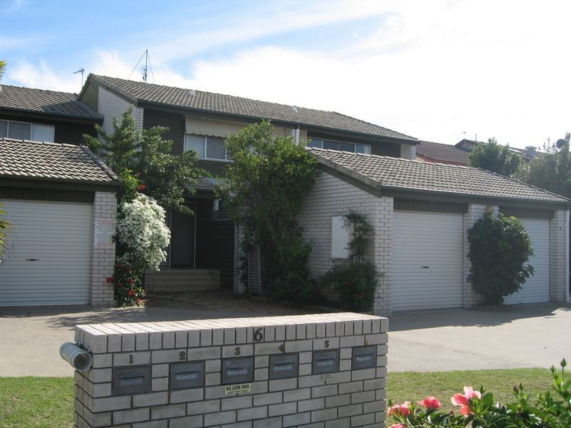 4/6 Aquila Court, Mermaid Waters QLD 4218