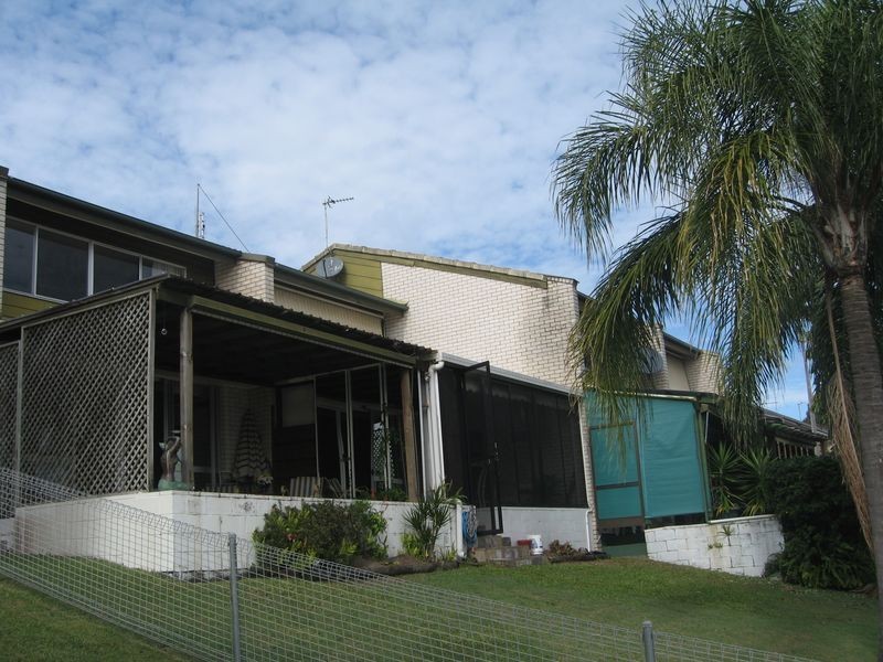 4/6 Aquila Court, Mermaid Waters QLD 4218