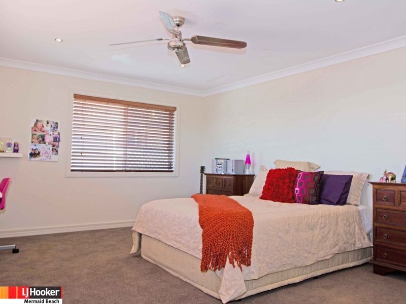 51 Cessnock Close, Mermaid Waters QLD 4218