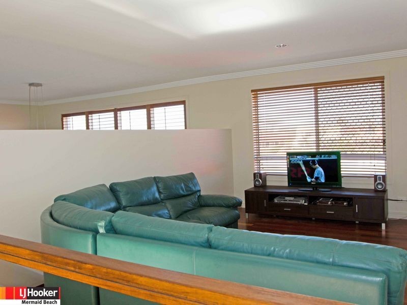 51 Cessnock Close, Mermaid Waters QLD 4218