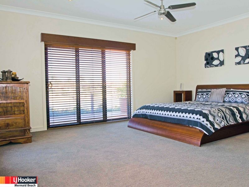 51 Cessnock Close, Mermaid Waters QLD 4218