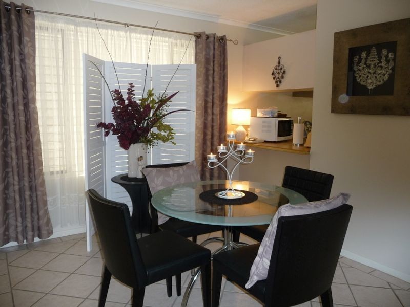 1/12 Oceanic Drive, Mermaid Waters QLD 4218