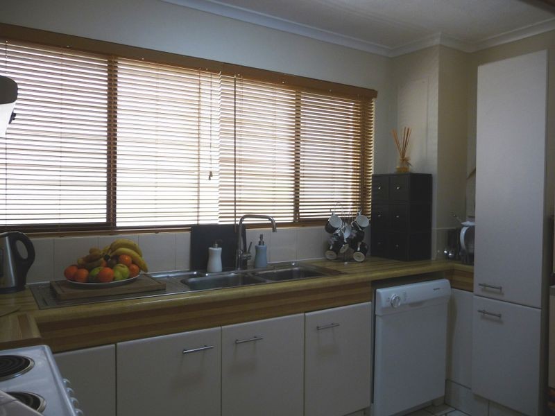 1/12 Oceanic Drive, Mermaid Waters QLD 4218