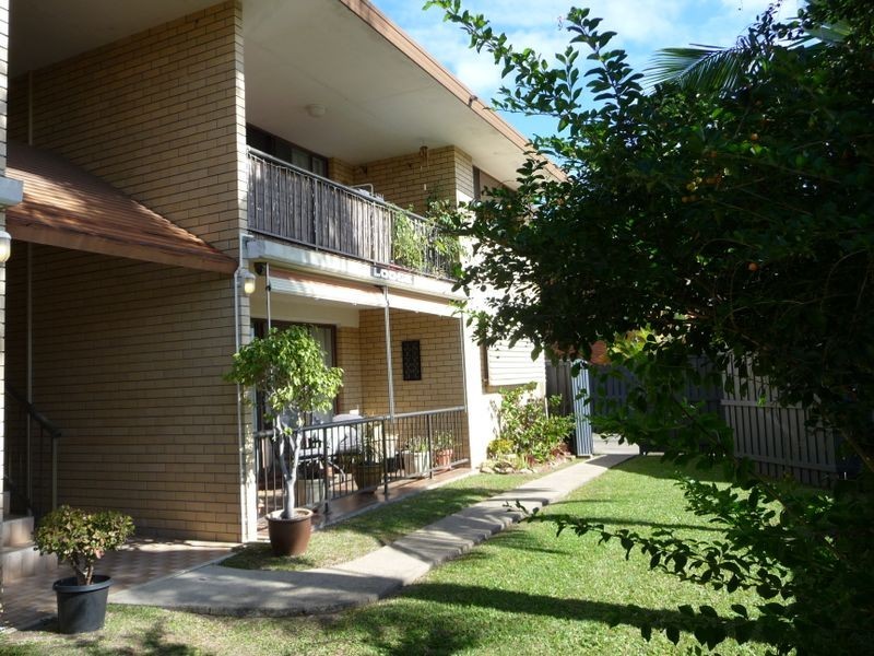 1/12 Oceanic Drive, Mermaid Waters QLD 4218