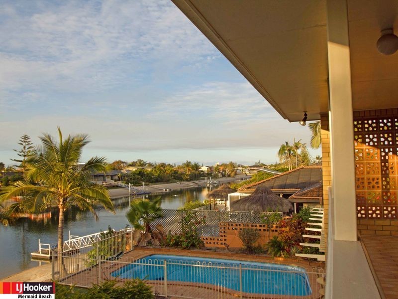 6 Sundowner Court, Mermaid Waters QLD 4218