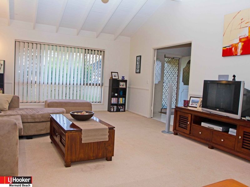 6 Sundowner Court, Mermaid Waters QLD 4218