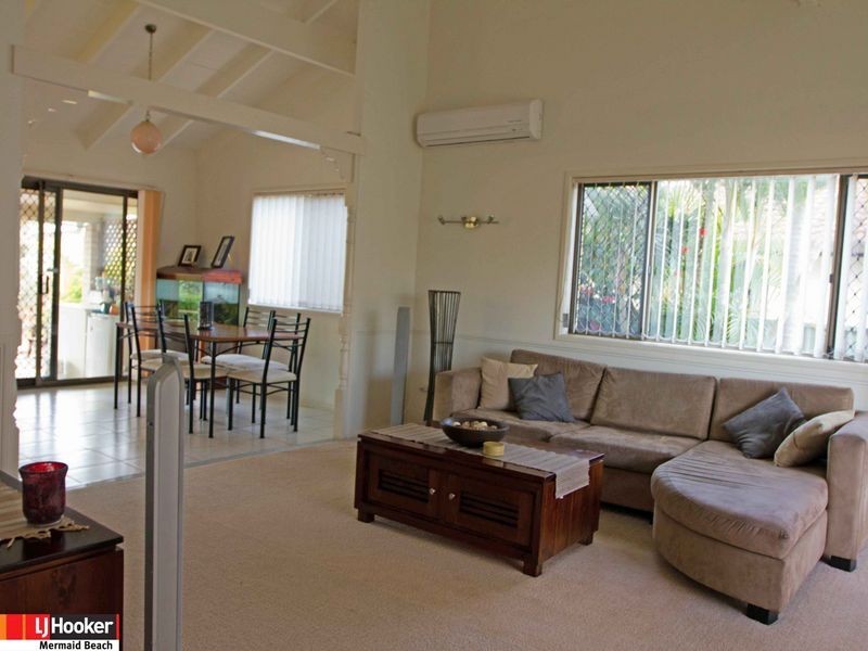 6 Sundowner Court, Mermaid Waters QLD 4218