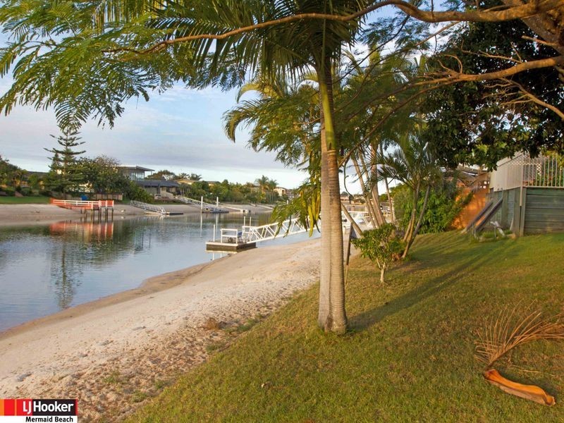 6 Sundowner Court, Mermaid Waters QLD 4218