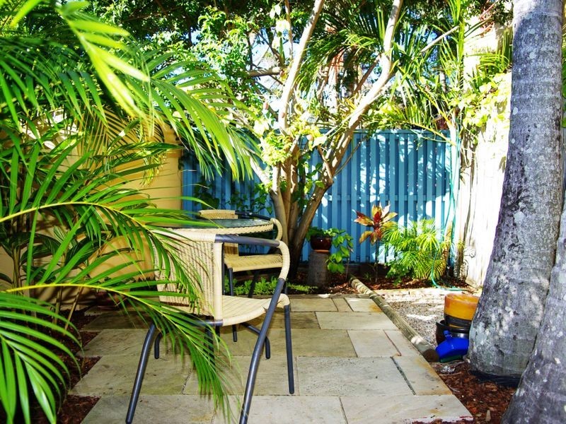 6/2320 Gold Coast Highway, Mermaid Beach QLD 4218