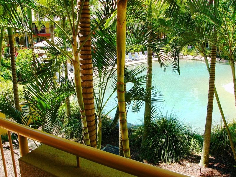 49/2320 Gold Coast Highway, Mermaid Beach QLD 4218