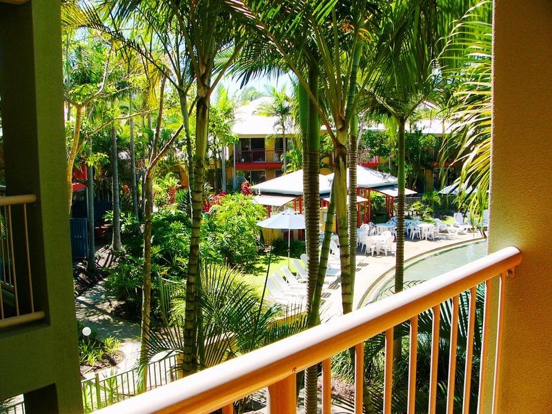 49/2320 Gold Coast Highway, Mermaid Beach QLD 4218