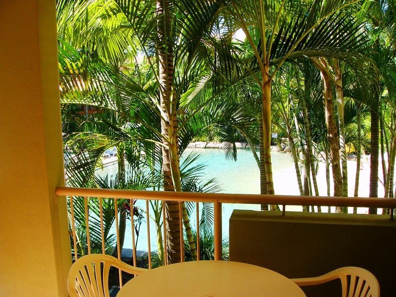 49/2320 Gold Coast Highway, Mermaid Beach QLD 4218