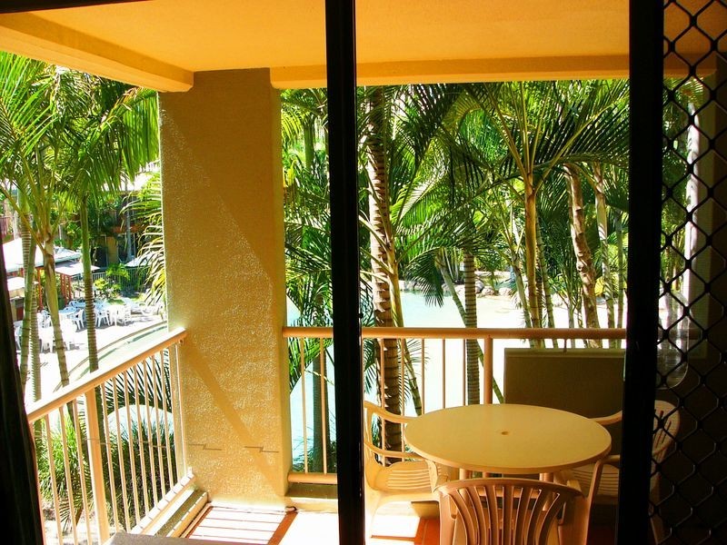 49/2320 Gold Coast Highway, Mermaid Beach QLD 4218