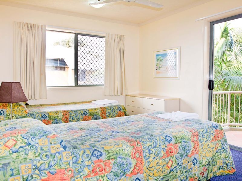 28/2320 Gold Coast Highway, Mermaid Beach QLD 4218