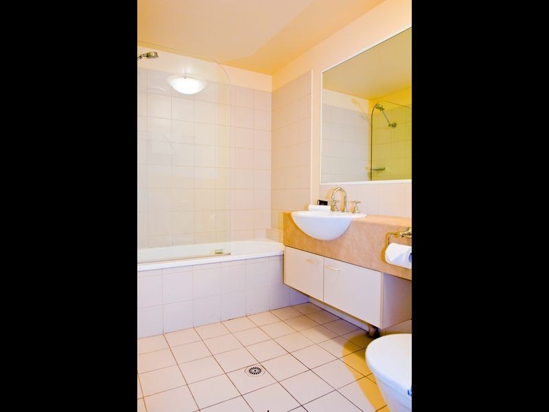 28/2320 Gold Coast Highway, Mermaid Beach QLD 4218