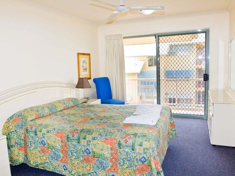 28/2320 Gold Coast Highway, Mermaid Beach QLD 4218