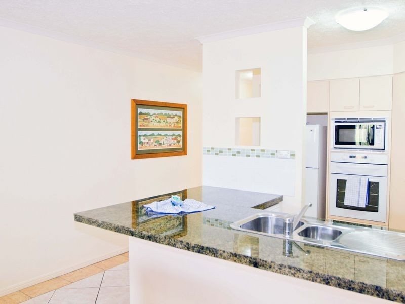 28/2320 Gold Coast Highway, Mermaid Beach QLD 4218