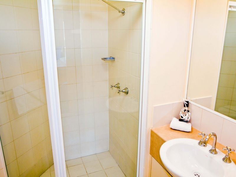 28/2320 Gold Coast Highway, Mermaid Beach QLD 4218