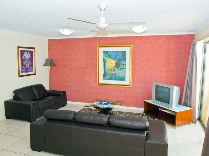 56/2320 Gold Coast Highway, Mermaid Beach QLD 4218