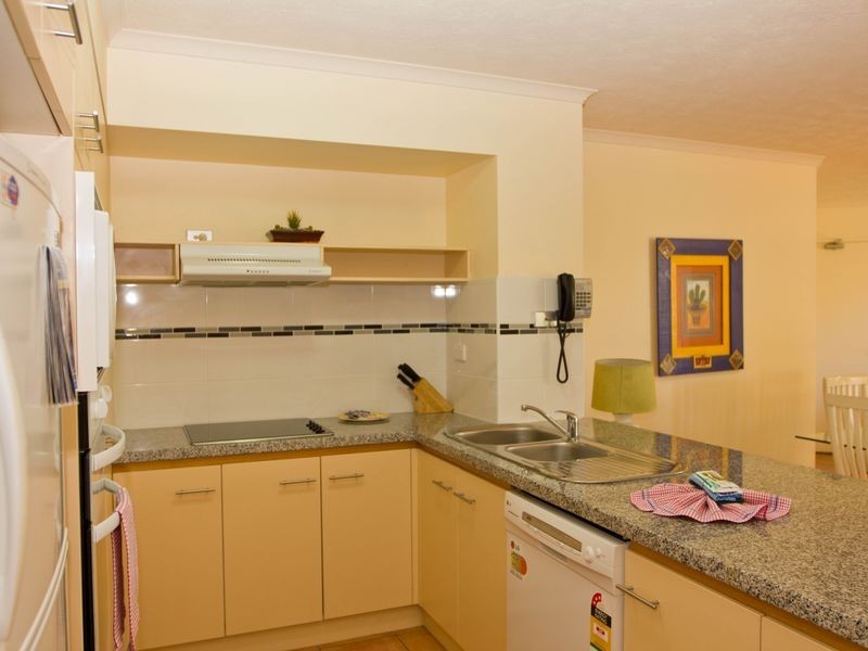 53/2320 Gold Coast Highway, Mermaid Beach QLD 4218