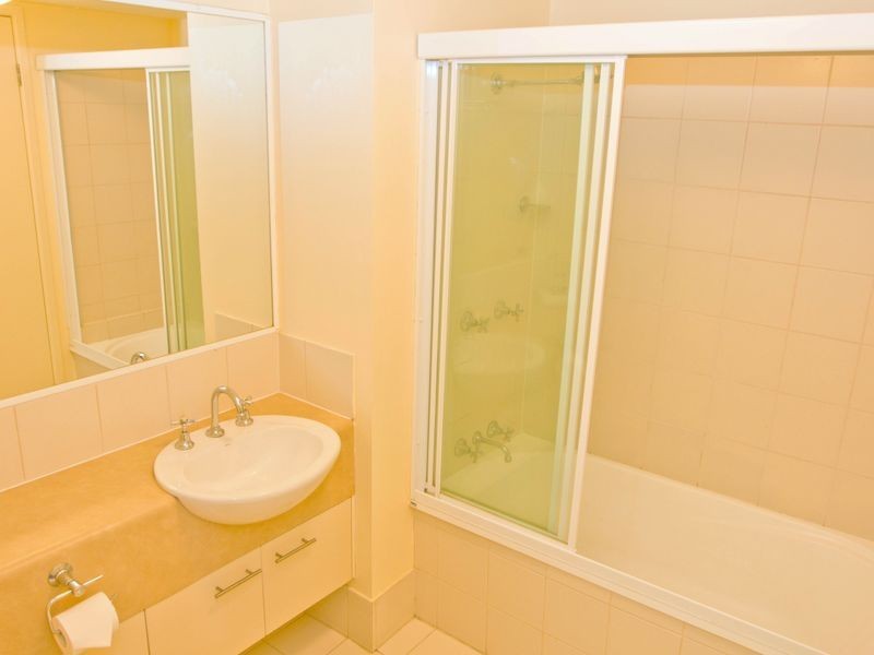 53/2320 Gold Coast Highway, Mermaid Beach QLD 4218