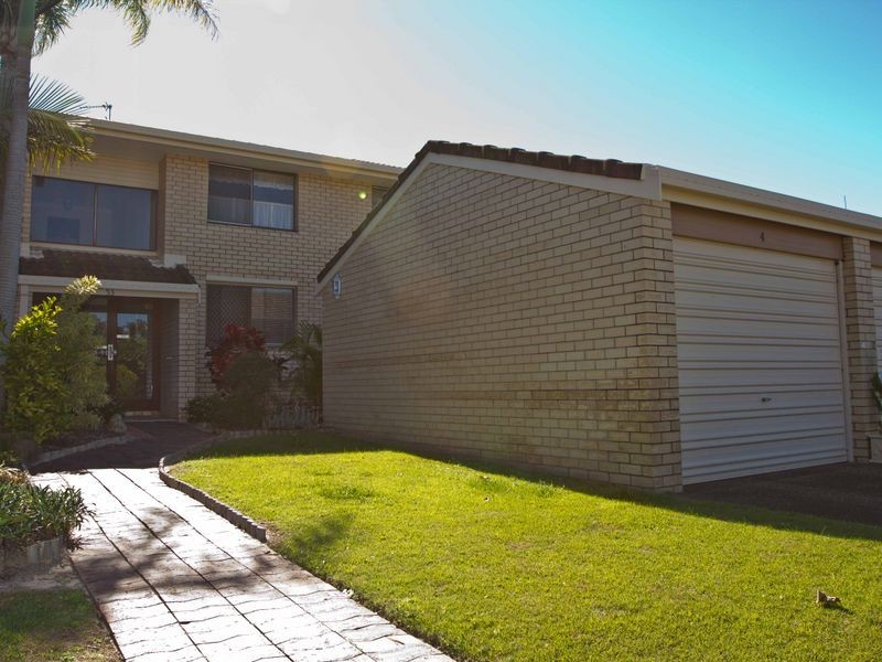 2/53 Karbunya Street, Mermaid Waters QLD 4218