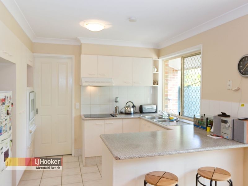 14/2 Cassowary Drive, Burleigh Waters QLD 4220