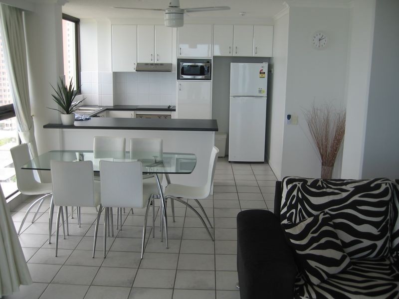 49/45 Broadbeach Boulevard, Broadbeach QLD 4218