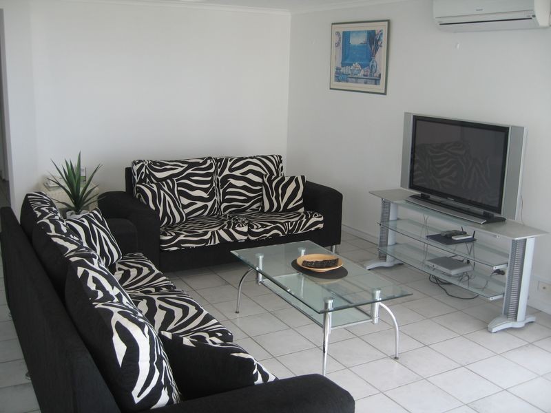 49/45 Broadbeach Boulevard, Broadbeach QLD 4218