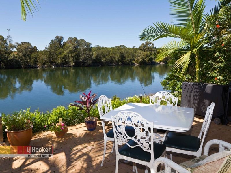 176/215 Cottesloe Drive, Mermaid Waters QLD 4218