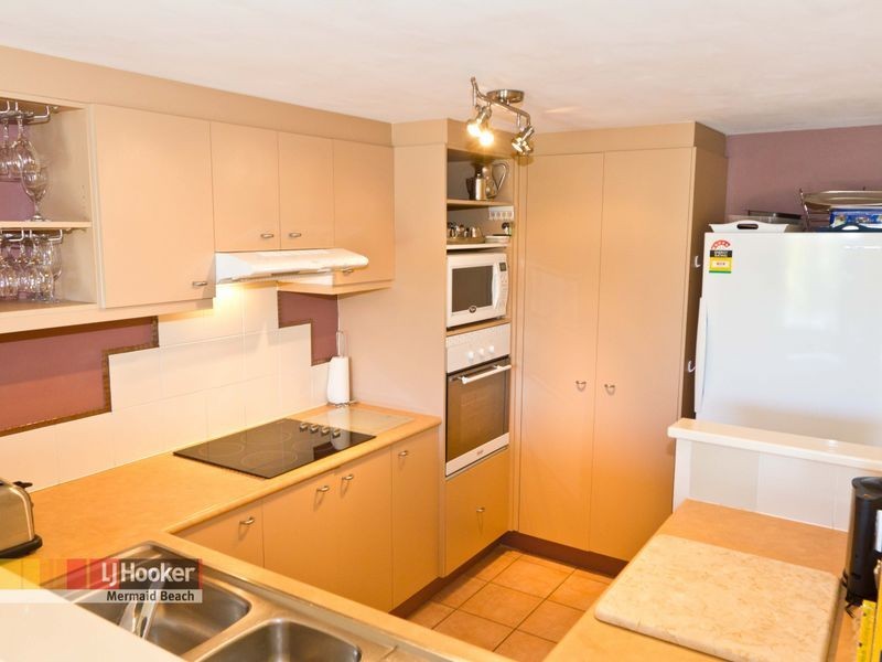 176/215 Cottesloe Drive, Mermaid Waters QLD 4218