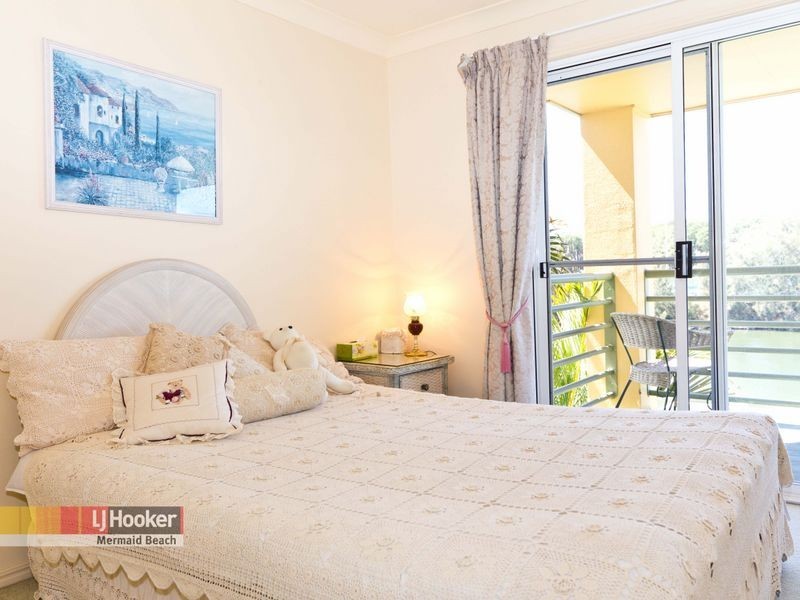 176/215 Cottesloe Drive, Mermaid Waters QLD 4218