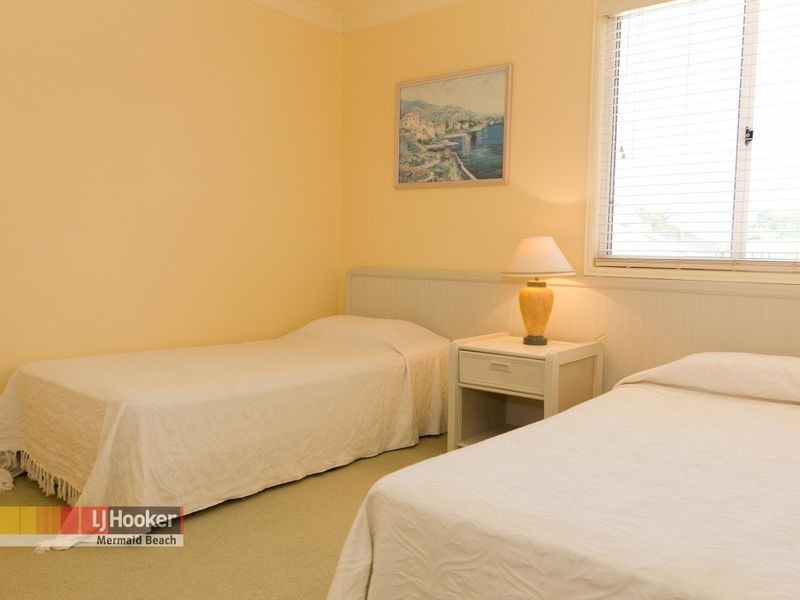 176/215 Cottesloe Drive, Mermaid Waters QLD 4218