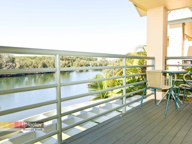 176/215 Cottesloe Drive, Mermaid Waters QLD 4218