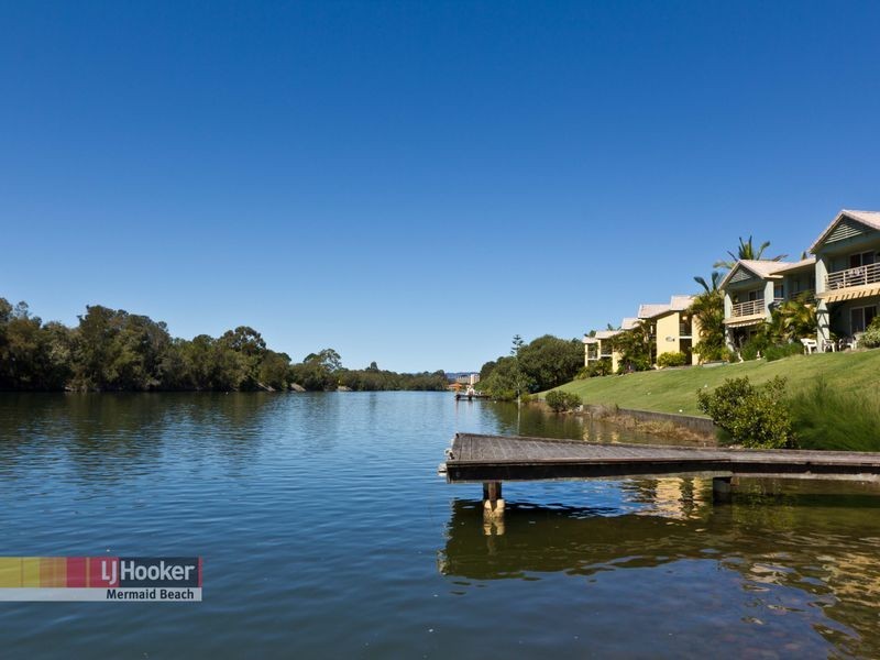 176/215 Cottesloe Drive, Mermaid Waters QLD 4218