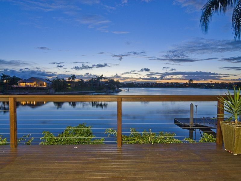 46 Arcadia Drive, Mermaid Waters QLD 4218