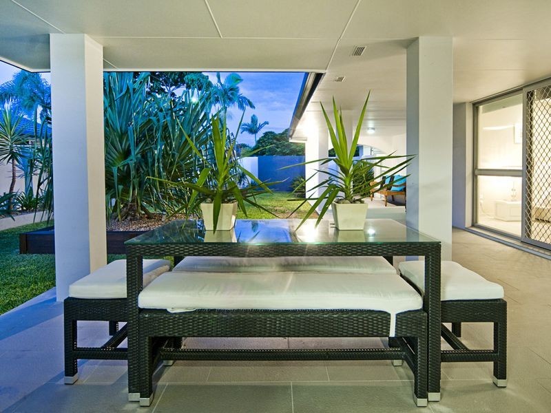 46 Arcadia Drive, Mermaid Waters QLD 4218