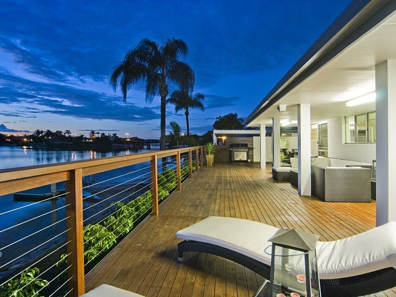 46 Arcadia Drive, Mermaid Waters QLD 4218