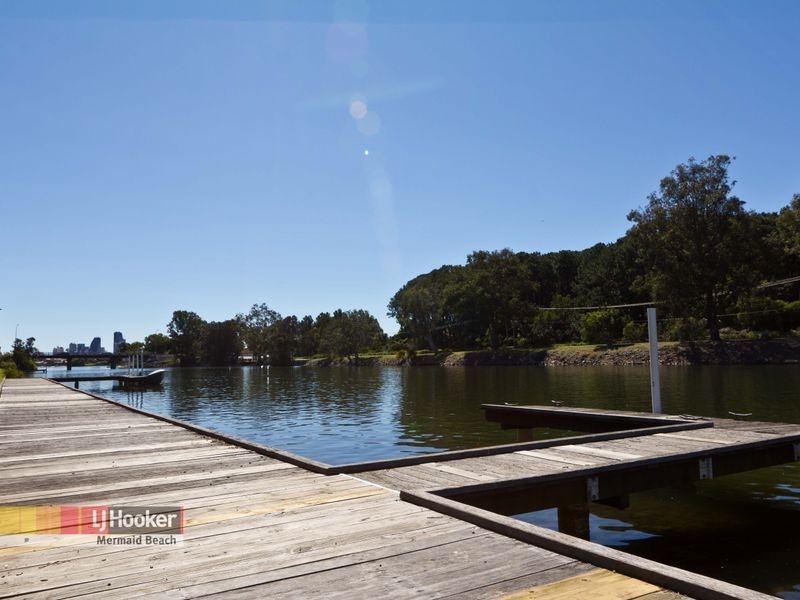 212/215 Cottesloe Drive, Mermaid Waters QLD 4218