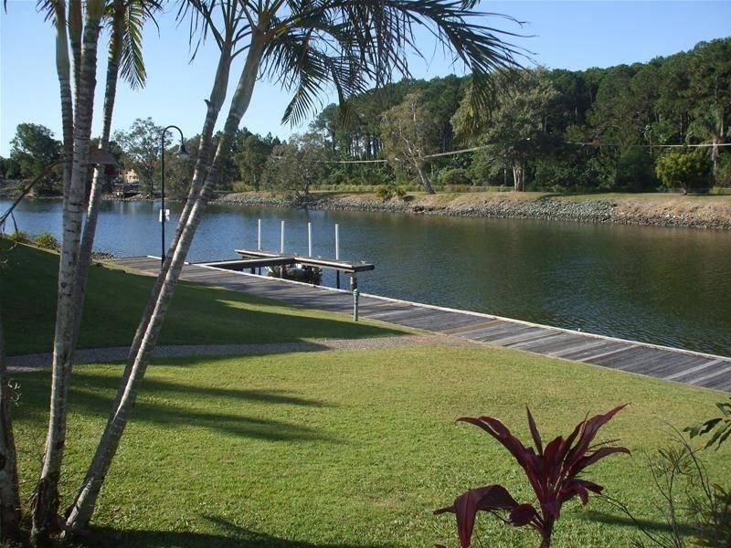 13/215 Cottesloe Drive, Mermaid Waters QLD 4218