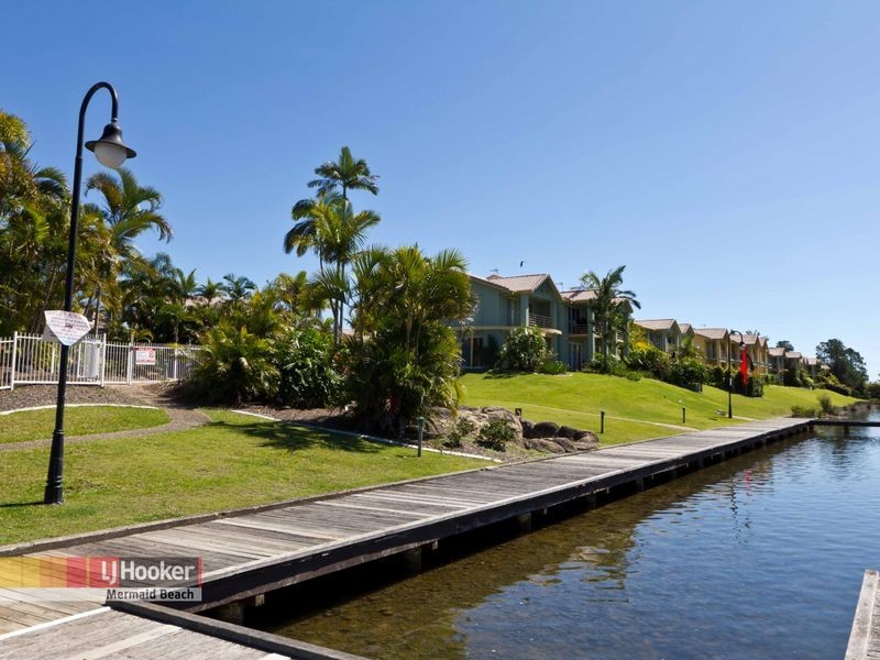 13/215 Cottesloe Drive, Mermaid Waters QLD 4218