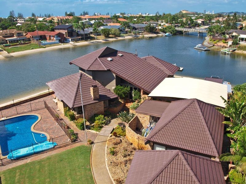 37 Sundowner Court, Mermaid Waters QLD 4218
