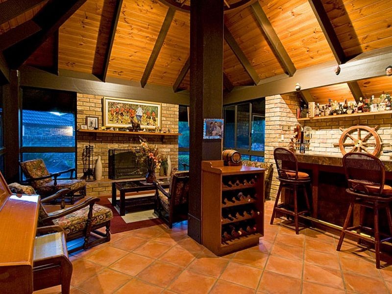 37 Sundowner Court, Mermaid Waters QLD 4218