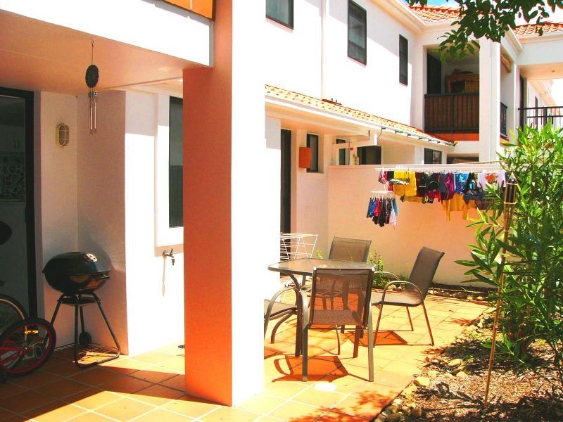 1701/2214 Gold Coast Highway, Mermaid Beach QLD 4218