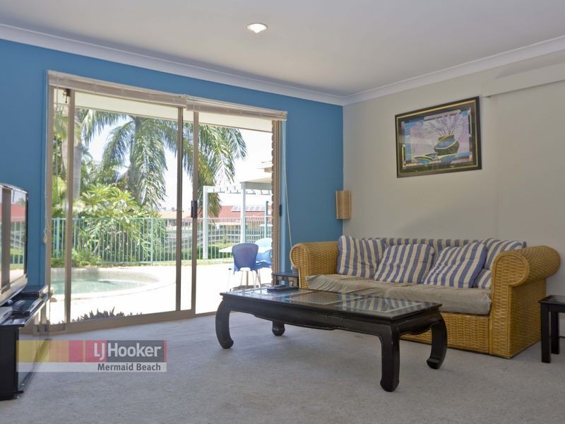15 Scenic Drive, Benowa QLD 4217
