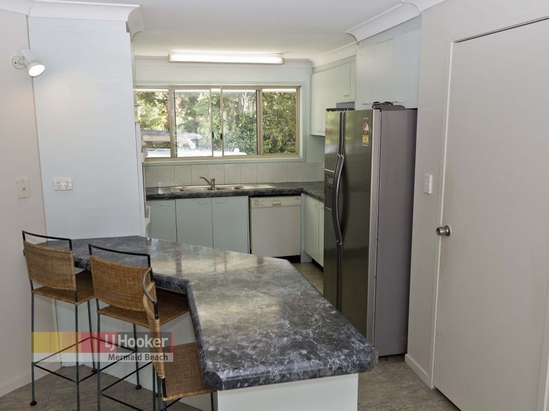15 Scenic Drive, Benowa QLD 4217
