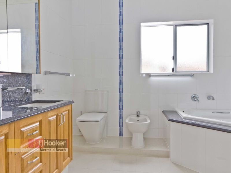 13 Intrepid Drive, Mermaid Waters QLD 4218